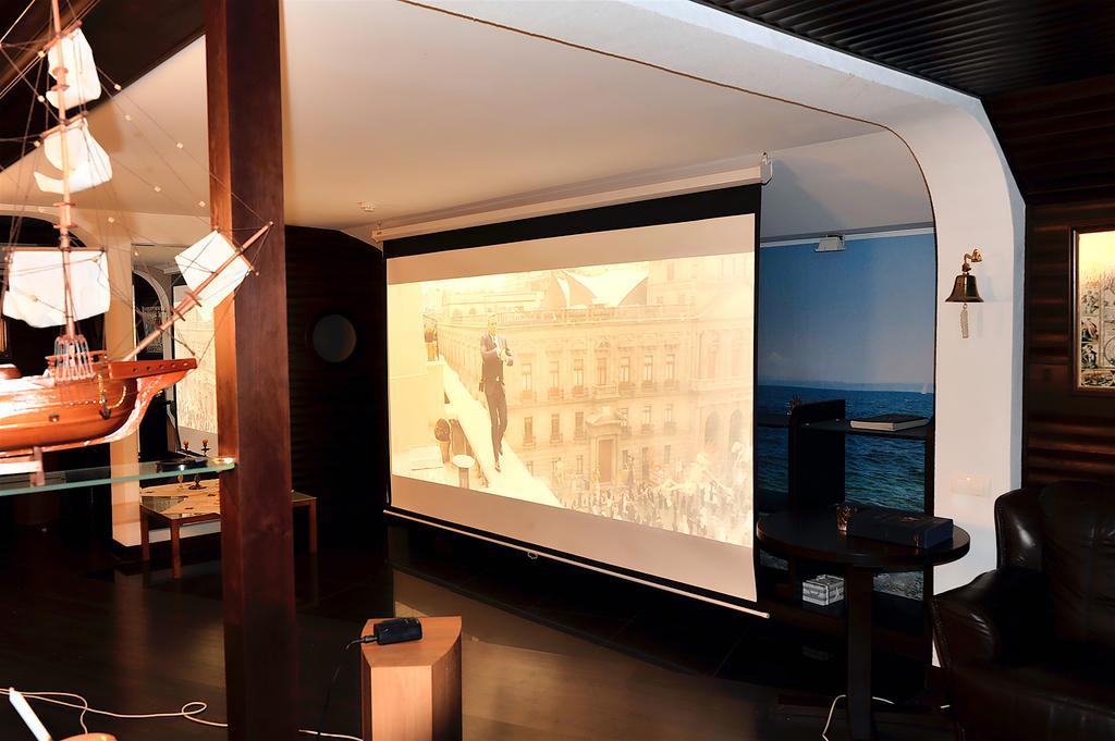 The Sky Loft Apartment Kiev Luaran gambar
