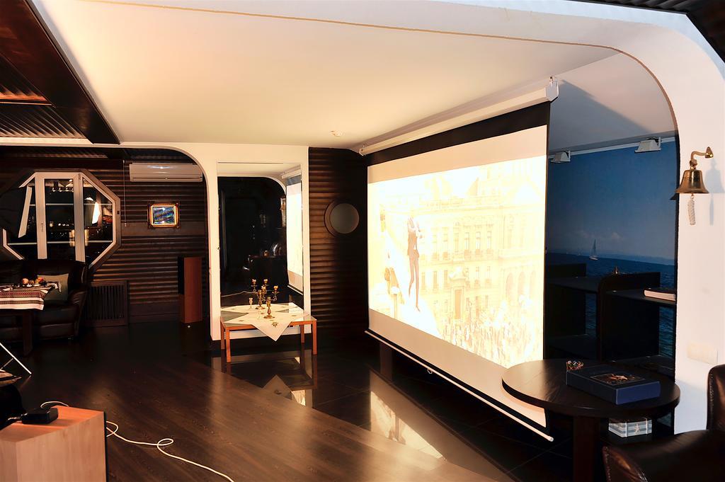 The Sky Loft Apartment Kiev Luaran gambar
