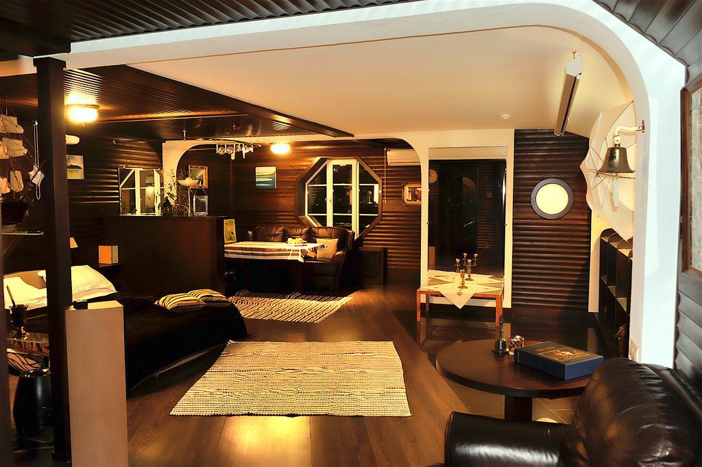 The Sky Loft Apartment Kiev Luaran gambar